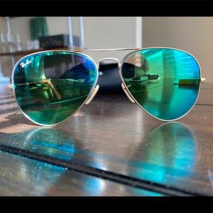 Ray-Ban Green Flash Lenses Aviators Unisex